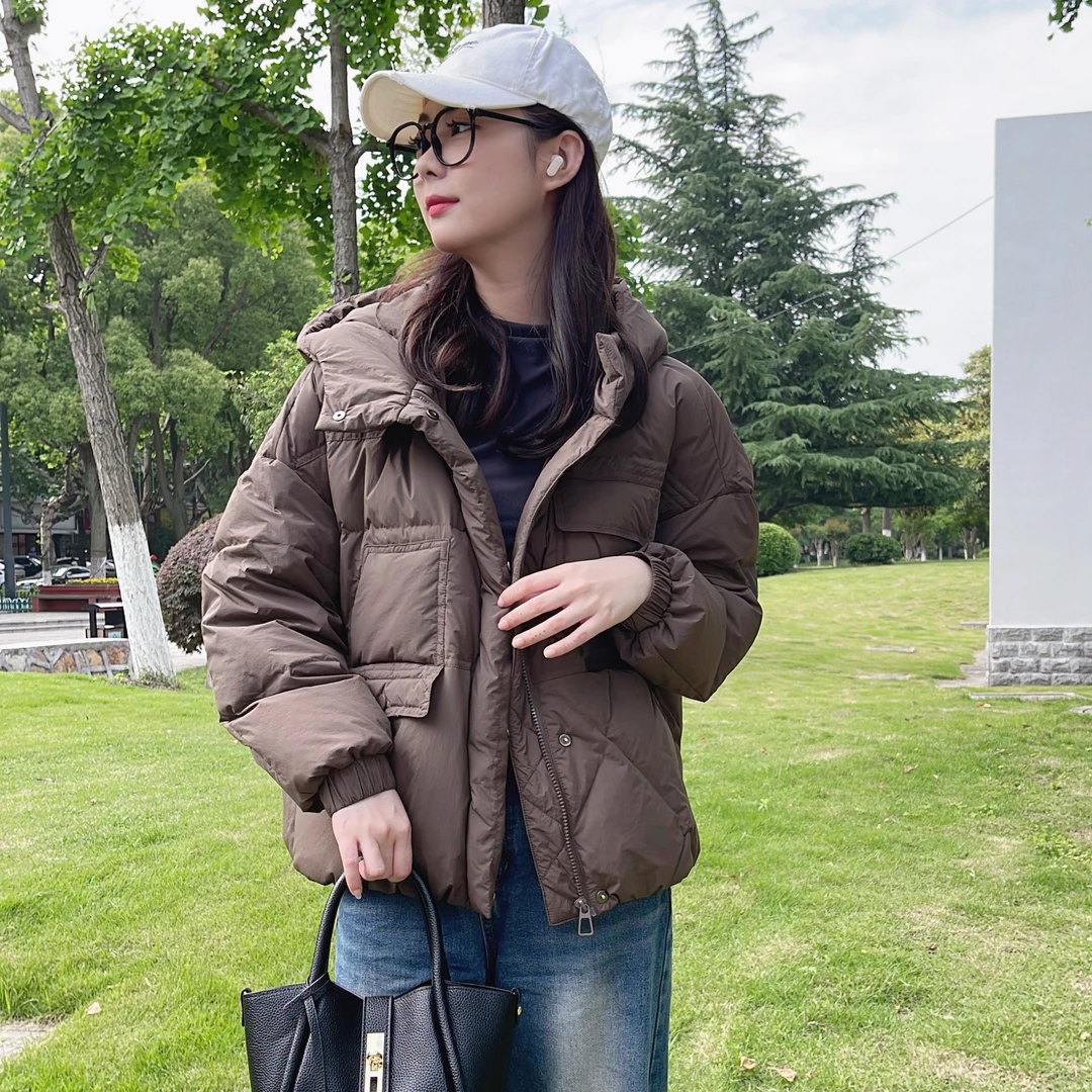 反季羽绒服女短款白鸭绒轻薄小个子连帽休闲宽松百搭保暖冬季外套