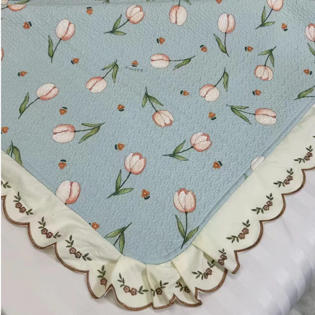 【高品质】满印花蕾丝四季棉床盖(200*230)