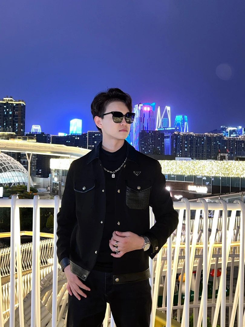 【甄选】2024秋冬新款时尚潮流休闲黑色夹克外套百搭翻领品质男士装