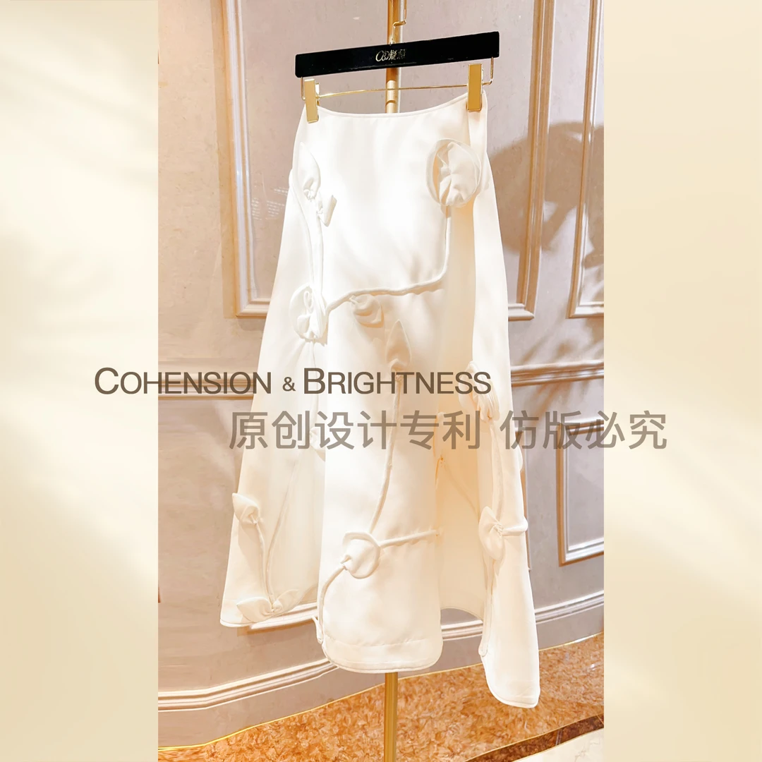 凝慧真的好【矜贵少女】春季法式高腰立体花朵宽松时尚半身裙QO113