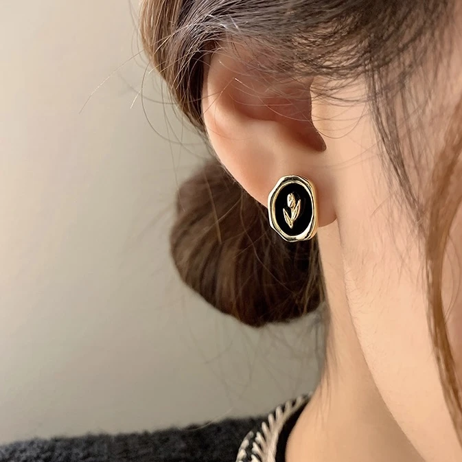 铜合金耳饰 法式复古轻奢高级感小香风耳钉气质名媛小众百搭耳饰