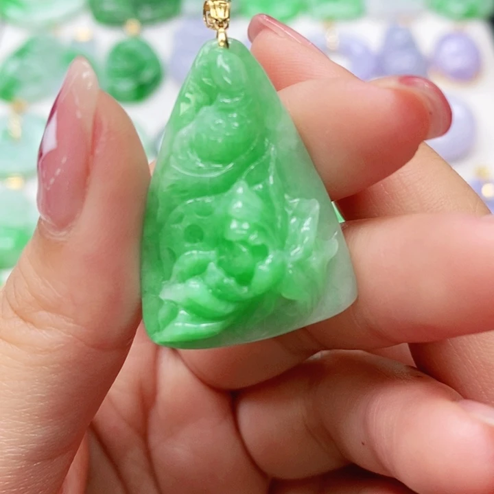 翡翠颈饰未镶嵌吊坠