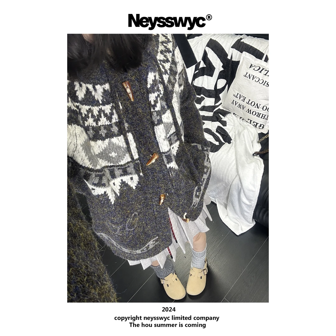 NEYSSWYC 灰色费尔岛牛角扣连帽毛衣开衫小众甜美外套慵懒秋冬厚