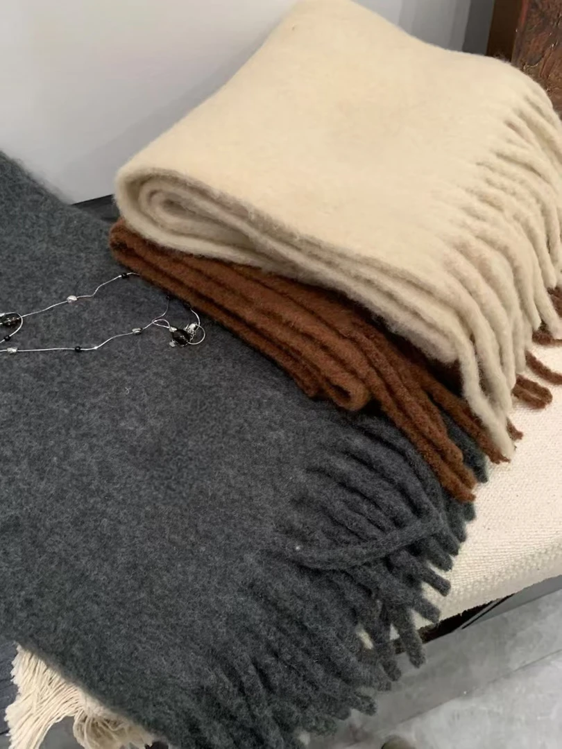 半熟冬日 Eeagoo一格 时尚百搭披肩纯色保暖气质围巾冬季新款