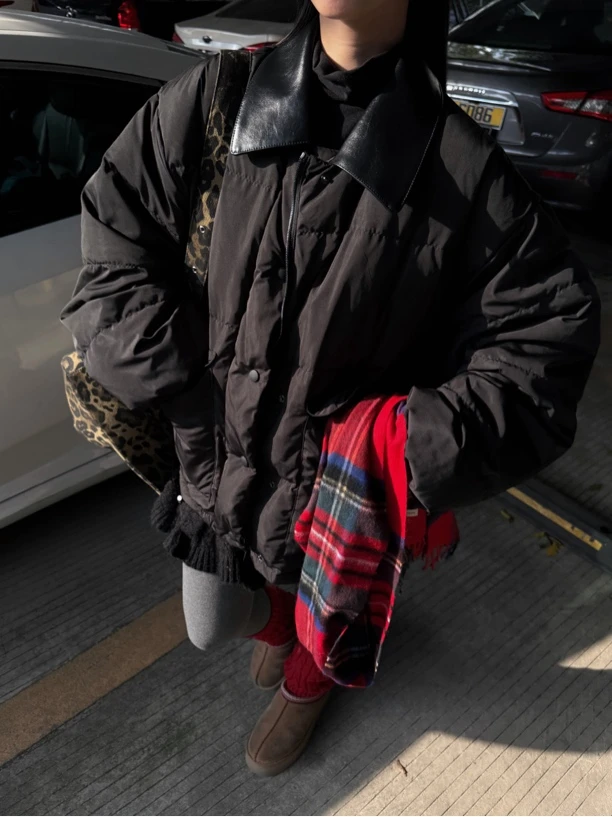 HELLOTANGO《暖冬秘诀》小众时尚保暖拼接皮质翻领羽绒服J64006#