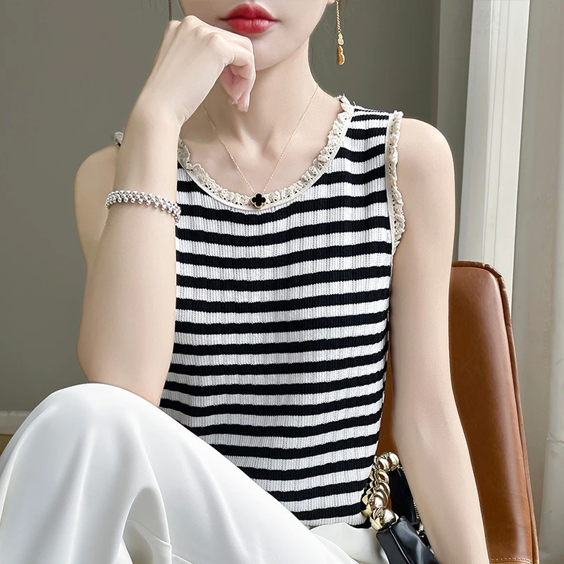 2024年春夏新款曲珠冰丝圆领木耳边法式条纹吊带背心减龄小背心女