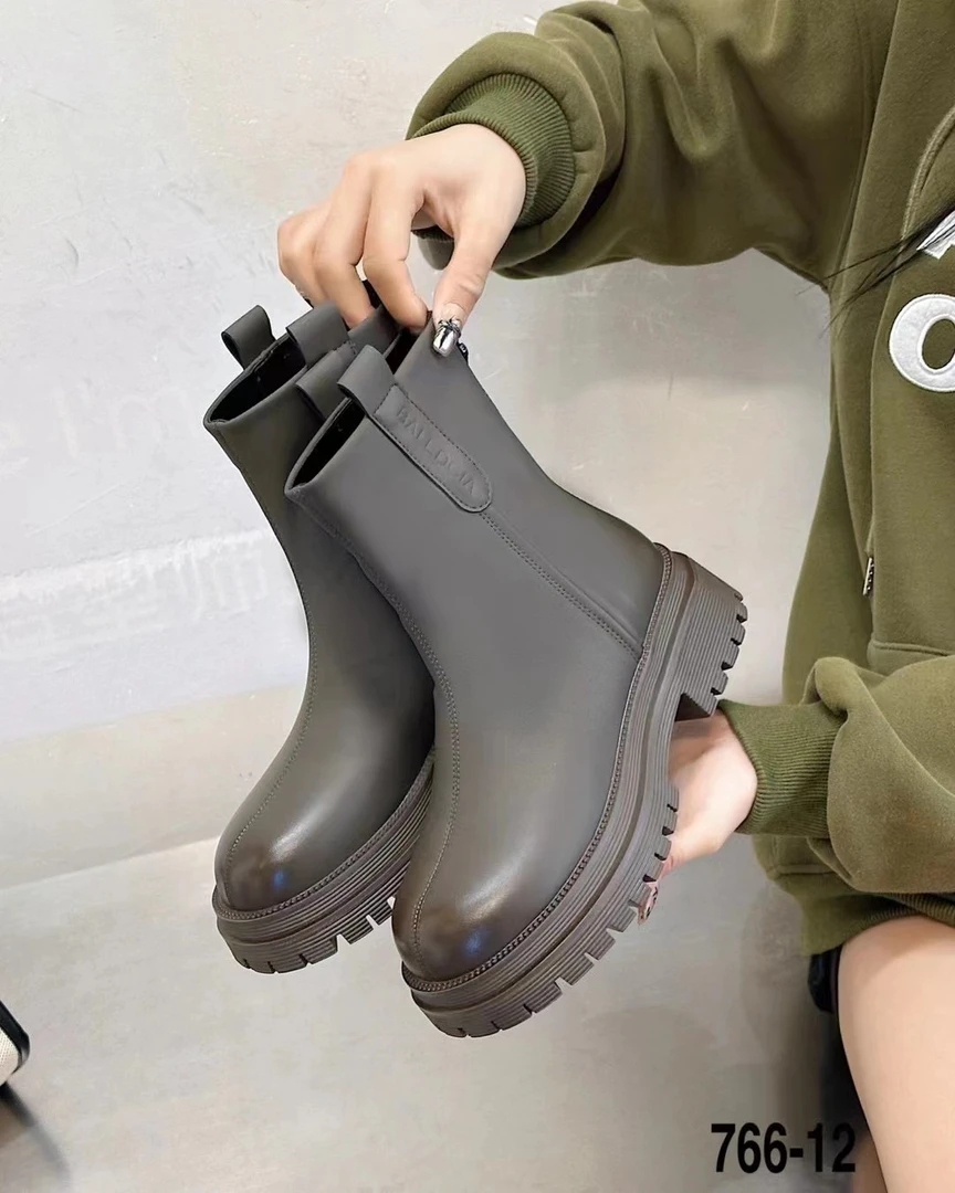 766-12马丁靴女2024新款靴加绒女款显脚小瘦瘦靴厚底软底短靴F1