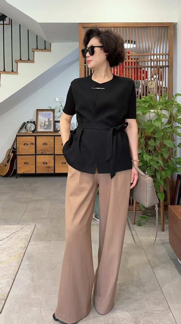 81808【云小院甄选】春夏显瘦马甲系带气质圆领简约金属扣宽松马甲