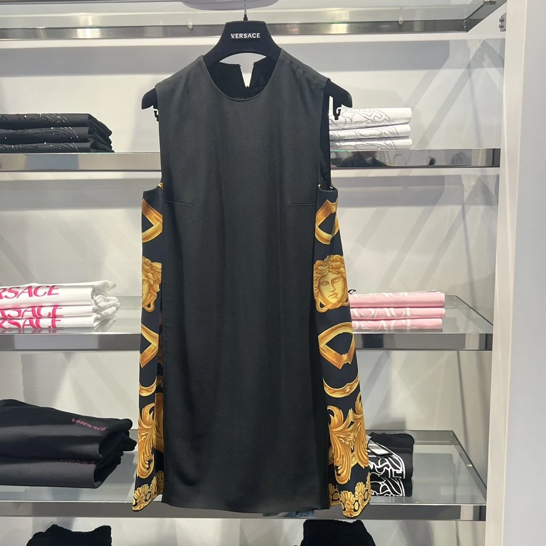Versace/范思哲范思哲      黑金连衣裙