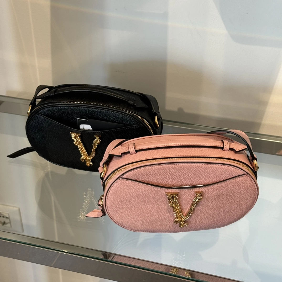 Versace/范思哲荔枝纹斜挎包