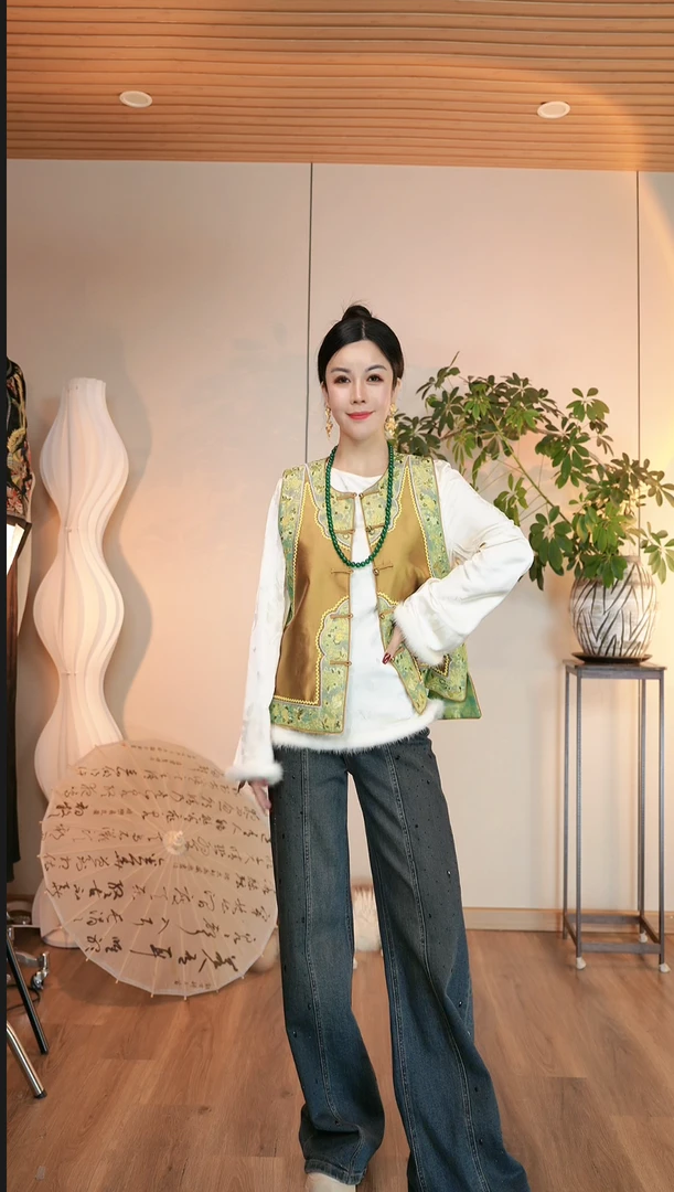 【蝶恋花】马甲新中式服饰美学空间秀色牡丹女春五行穿搭李唐女装