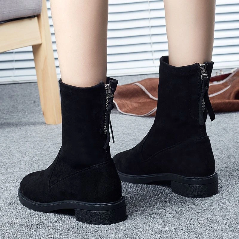 35-43码大码女鞋41马丁靴短靴秋冬中筒英伦风加绒弹力靴靴42