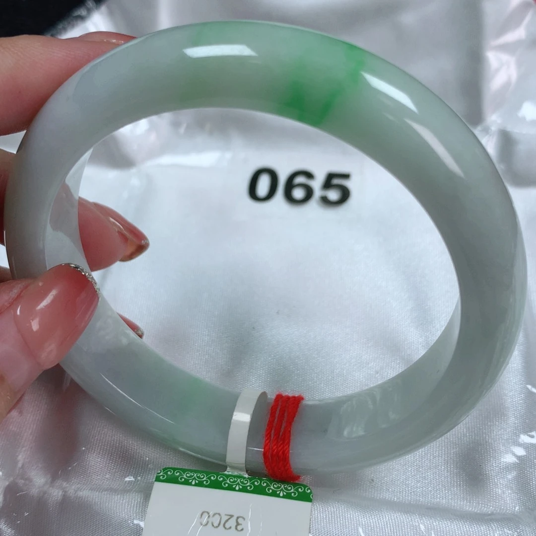 【闪购商品】翡翠手镯未镶嵌5758圈
