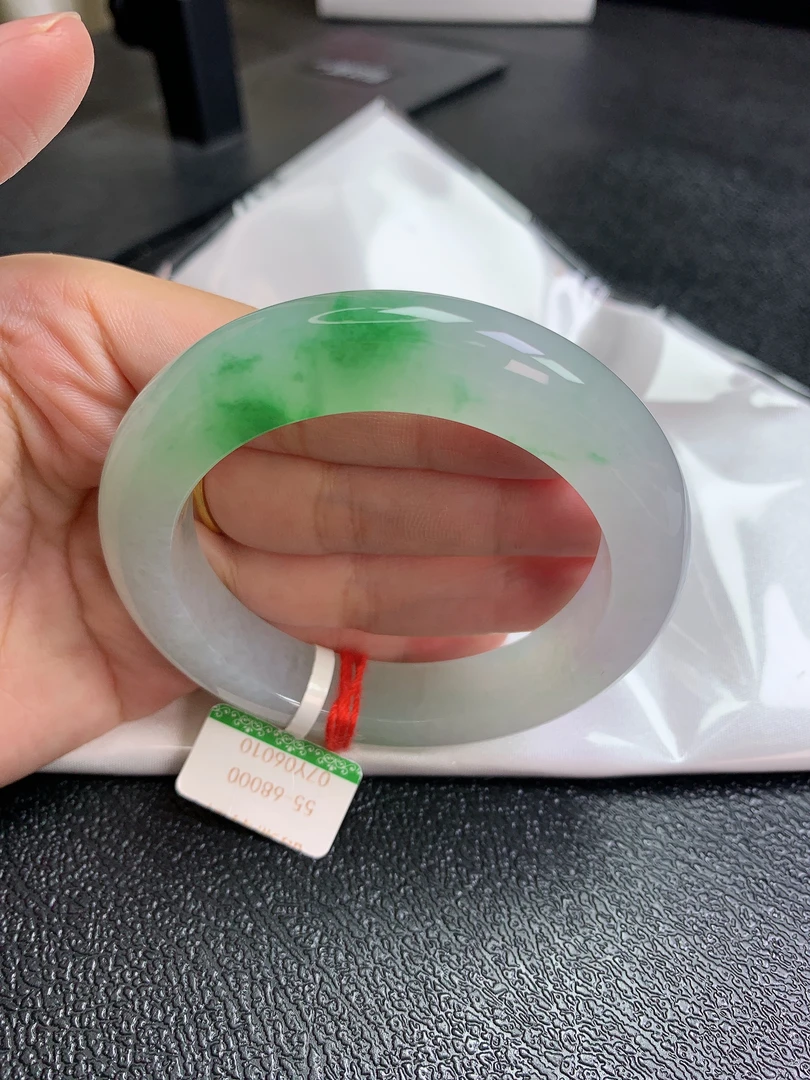 55圈缅甸天然A货翡翠手镯冰种起胶飘阳绿手镯