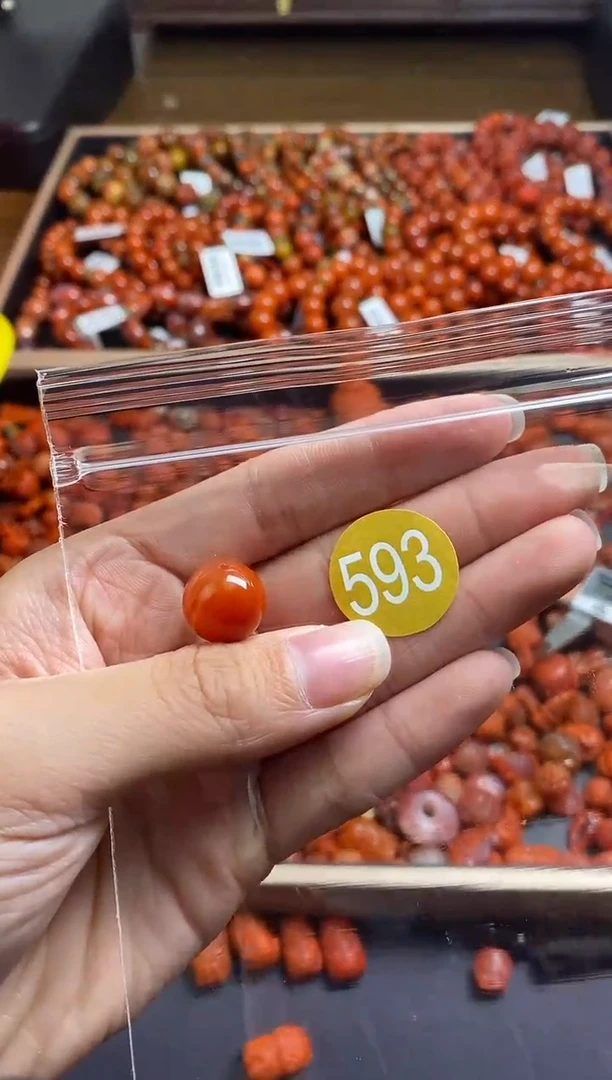 【闪购商品】南红玛瑙珠宝奇石未镶嵌593-13