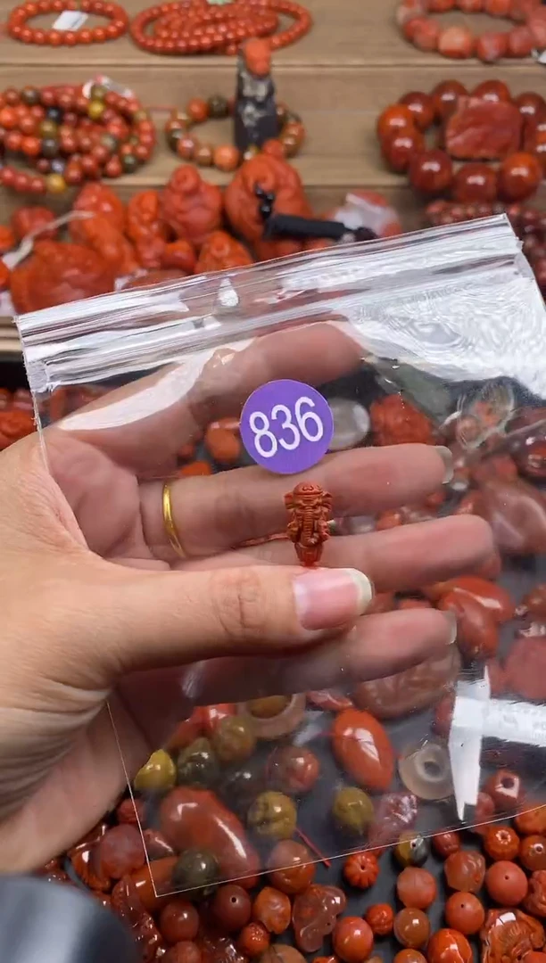【闪购商品】南红玛瑙珠宝奇石未镶嵌836