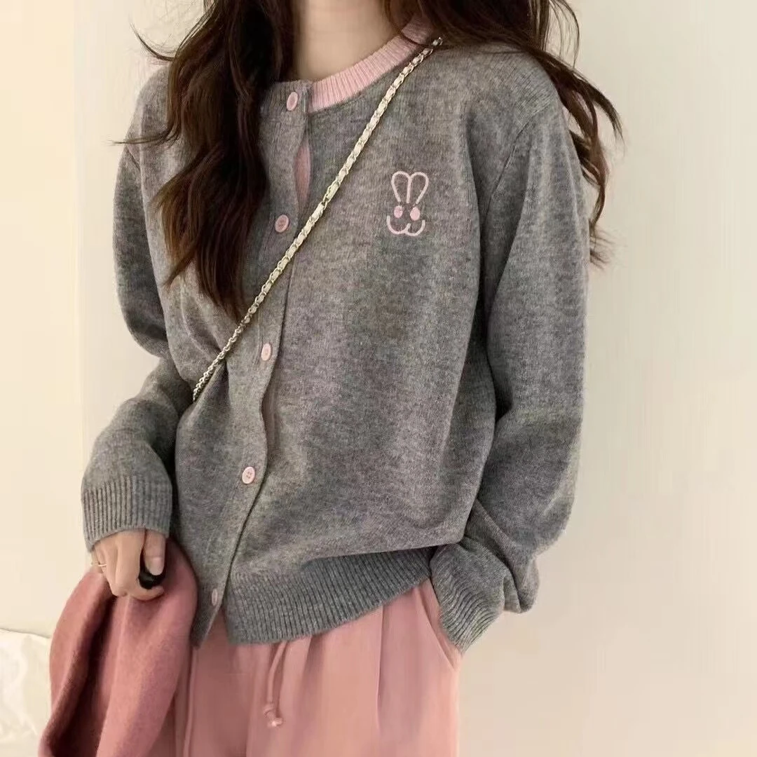 洋气圆领兔子刺绣针织衫宽松春装新款毛衣外套女短款减龄开衫上衣