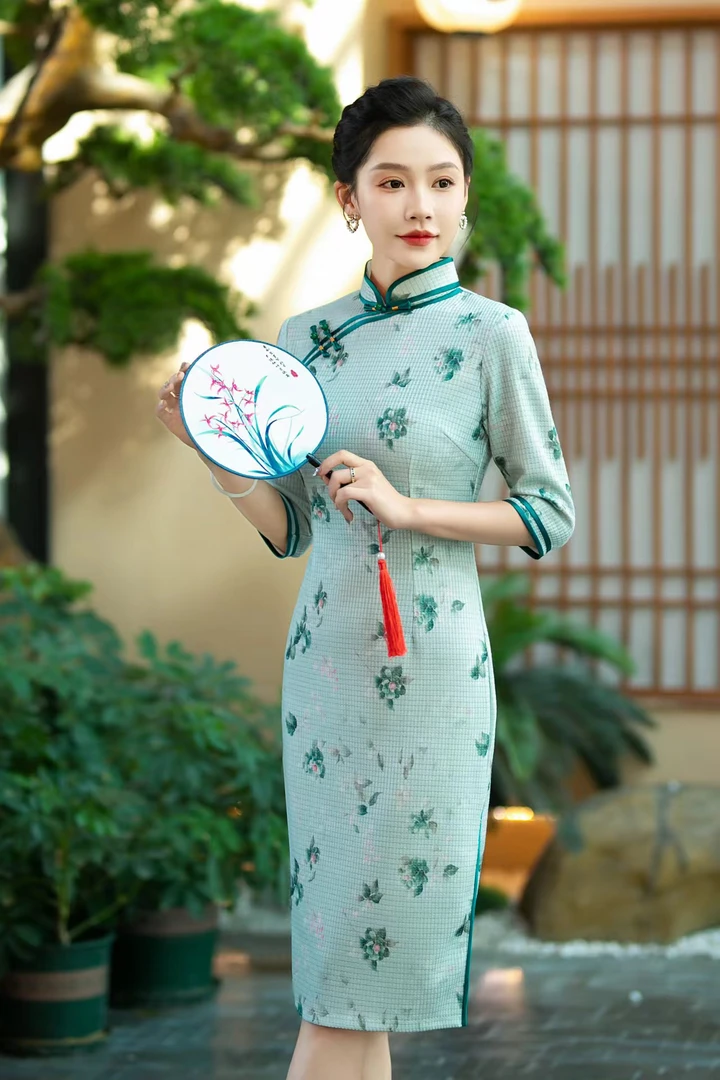 【193】（衣长107cm）金丝绒改良旗袍