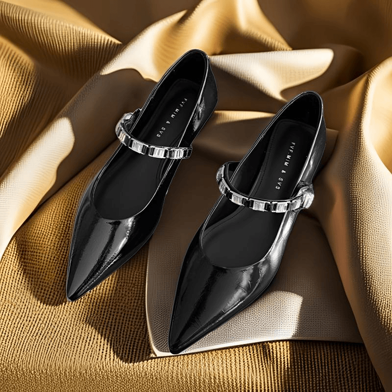 低跟尖头软皮浅口扣带单鞋女2024新款气质舒适搭扣纯色瓢鞋百搭