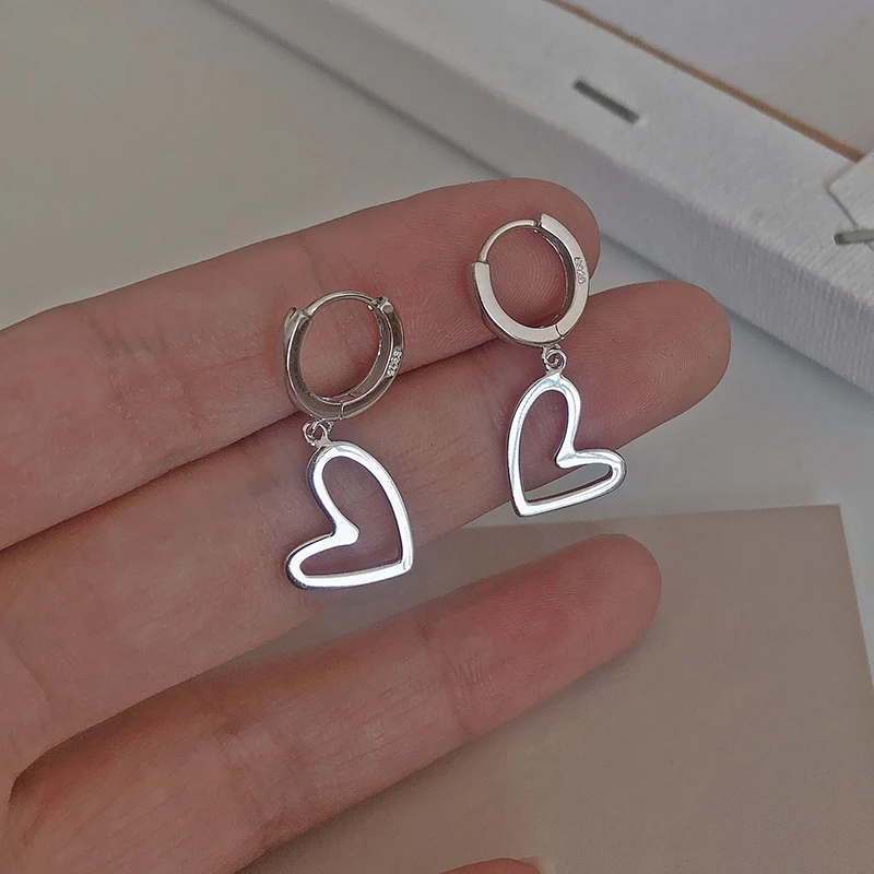 925银耳饰 镂空爱心纯银简约洗澡免摘耳环设计感素款甜美精致耳扣