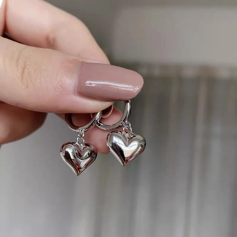 925银耳饰 通体纯银 睡觉不用摘的耳环 精致爱心短款耳扣女
