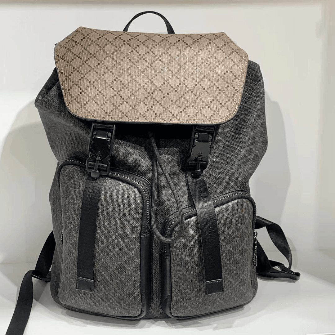 屋里进出口 杏灰色超纤包包 双肩背包33*15*43cm1.1KG