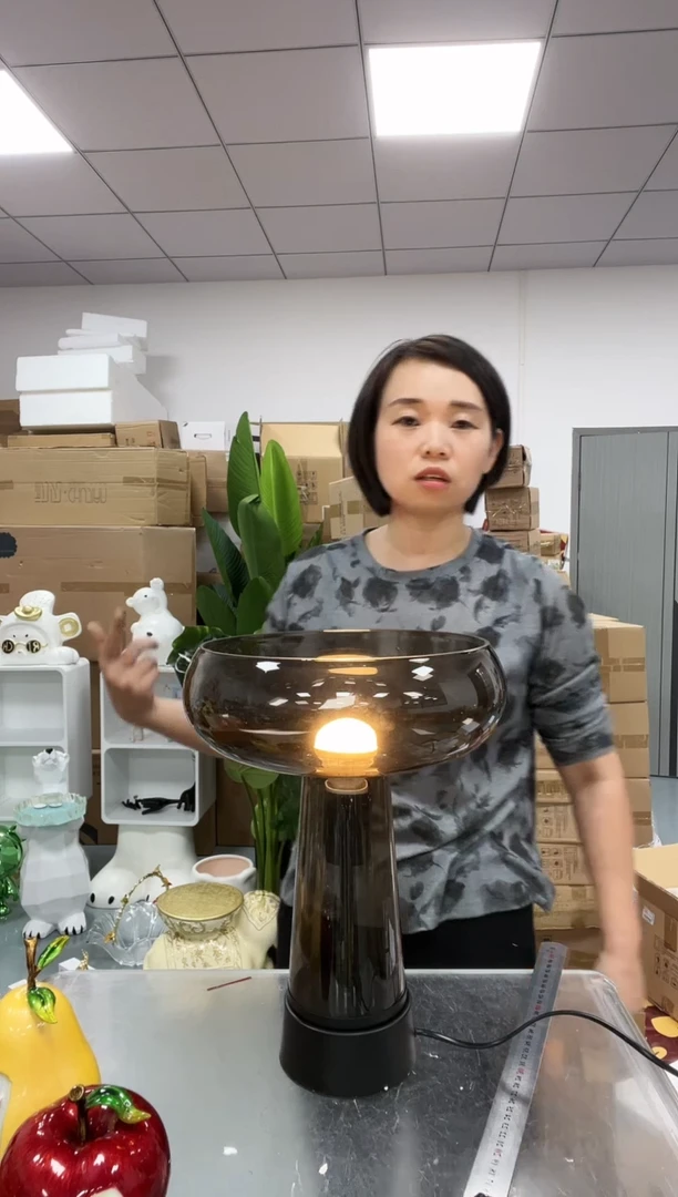 【闪购商品】悦美广口简约玻璃台灯