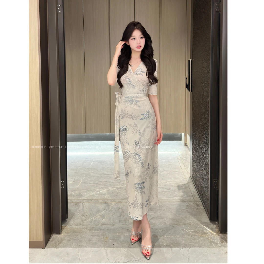 【春日部】优雅蓝花连衣裙V字印花系带一片式弹力修身长裙0380