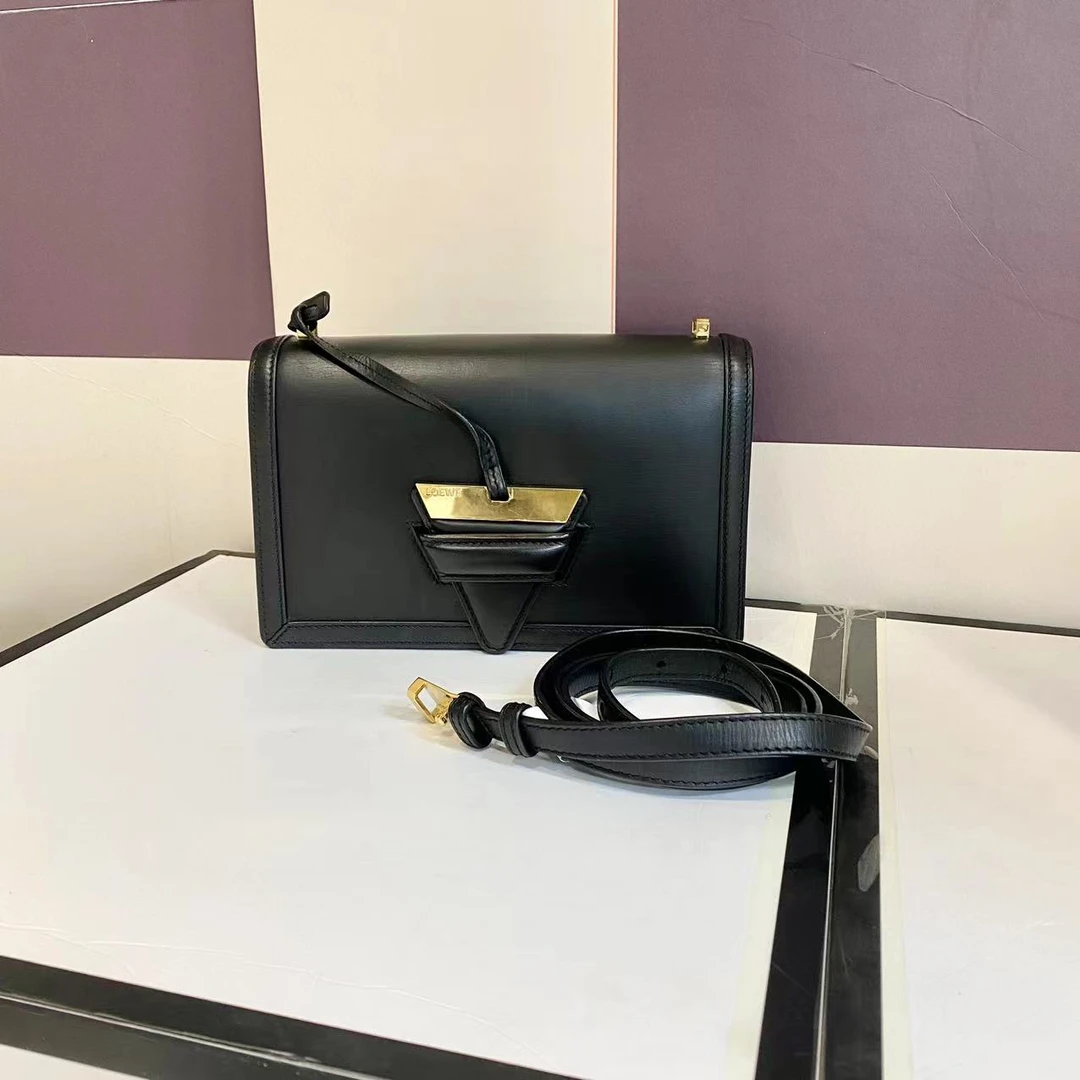 95新 LOEWE/罗意威 罗意威   黑色倒三角包 单肩斜挎包-1