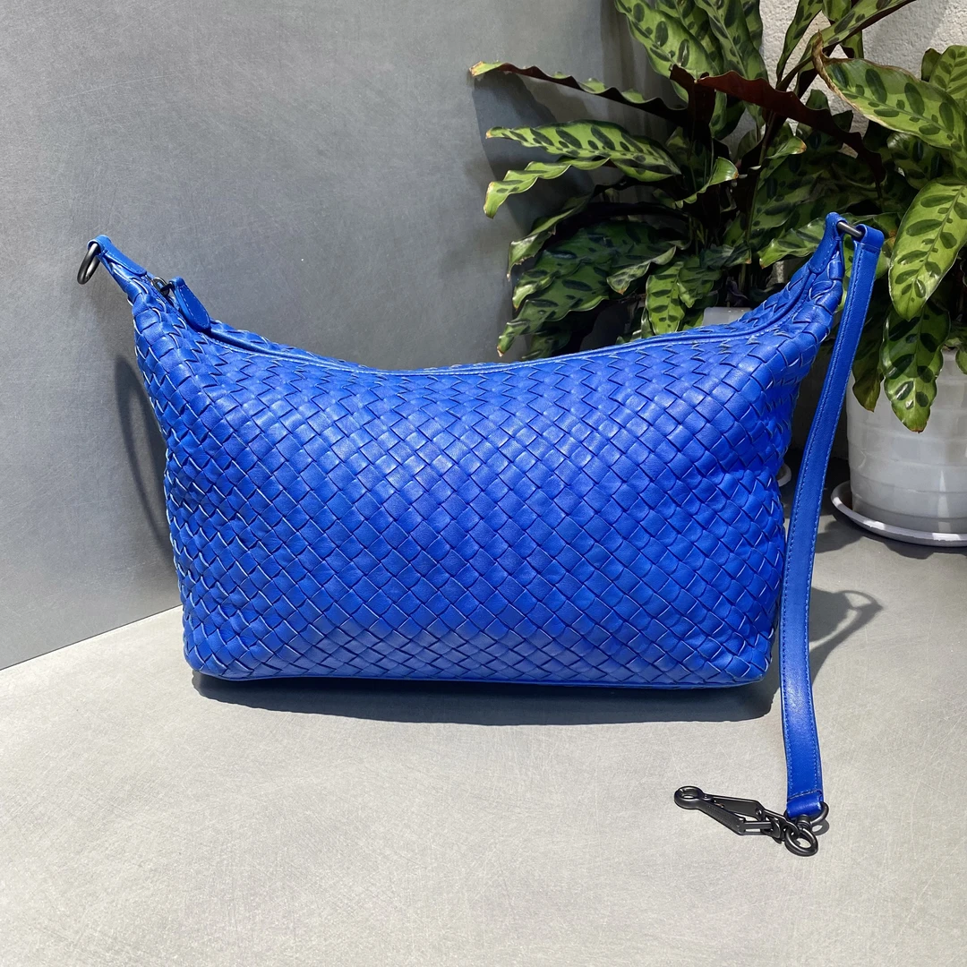 95新 BOTTEGA VENETA/葆蝶家 葆蝶家   蓝色织饭盒包 手提单肩包