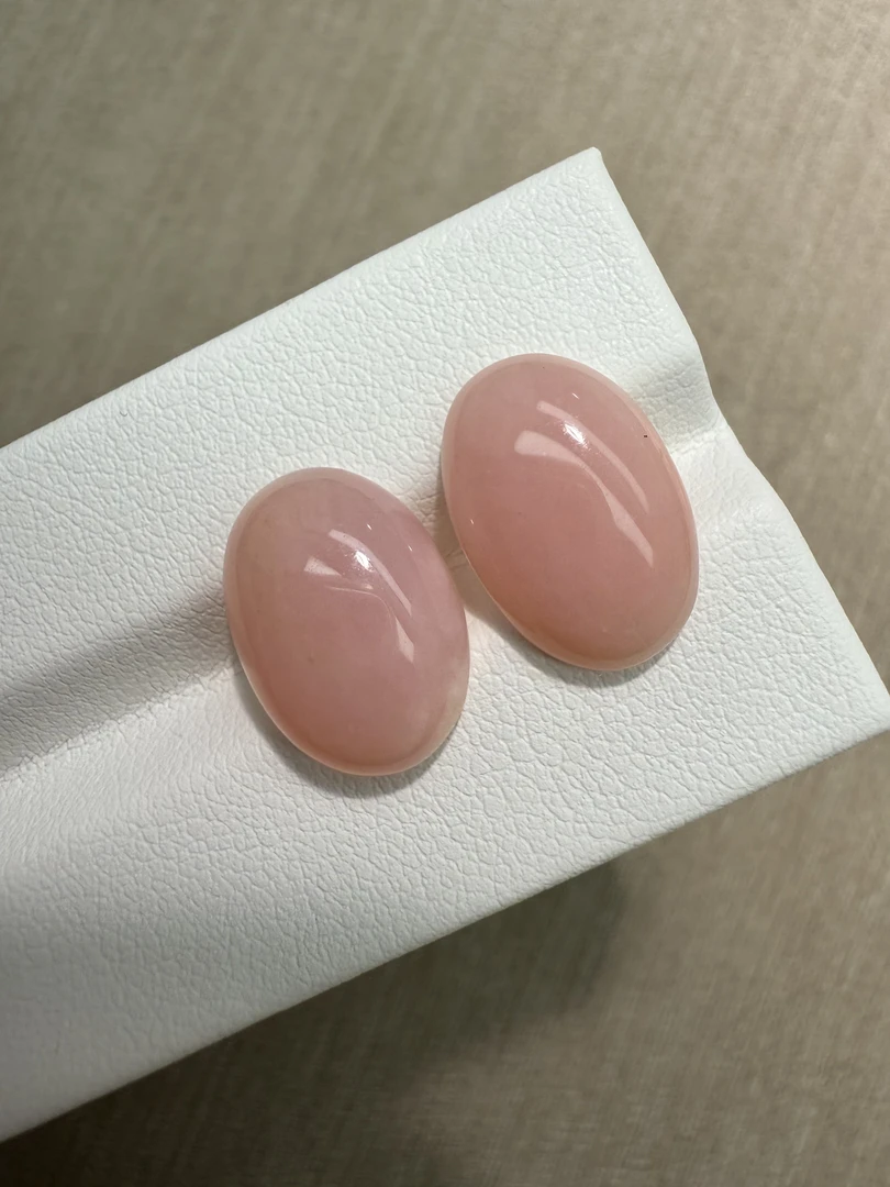 8.6ct天然粉欧泊裸石  颜色美艳