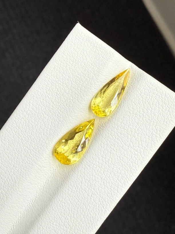 2.67ct天然绿柱石裸石 颜色美艳 ，晶体通透，火彩足