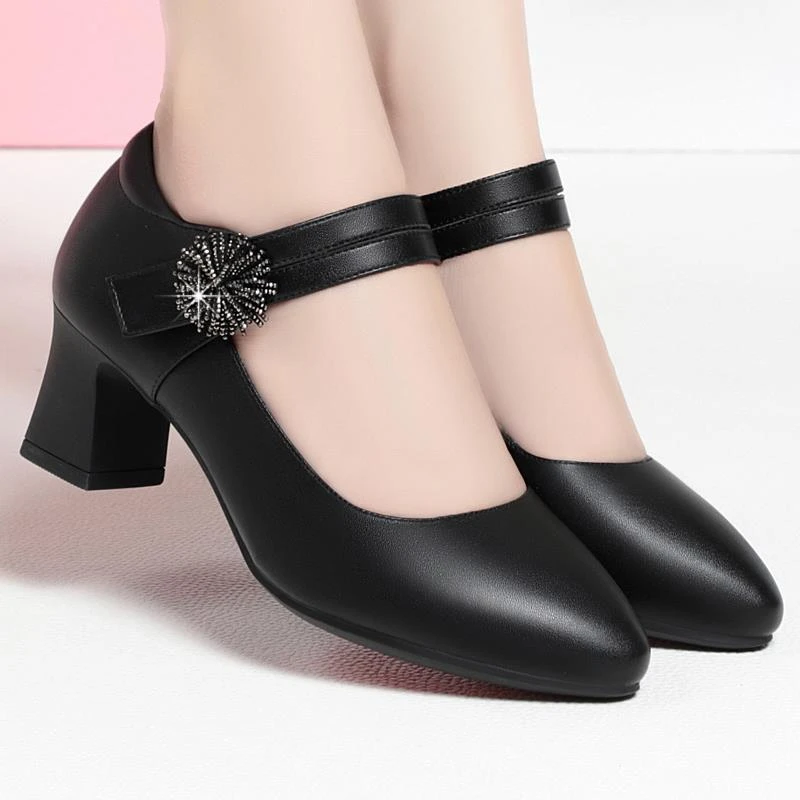 春秋软底一字扣带高跟黑色中老年跳舞配旗袍女鞋中年妈妈单鞋皮鞋