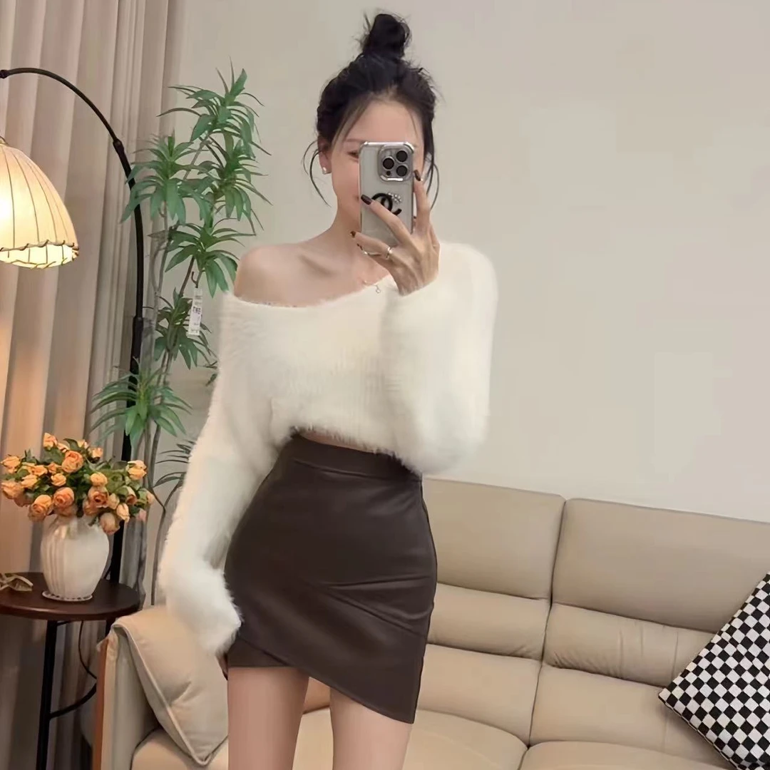 慵懒风甜辣V领长袖针织衫女2025早春新款高腰紧身pu皮包臀短裙