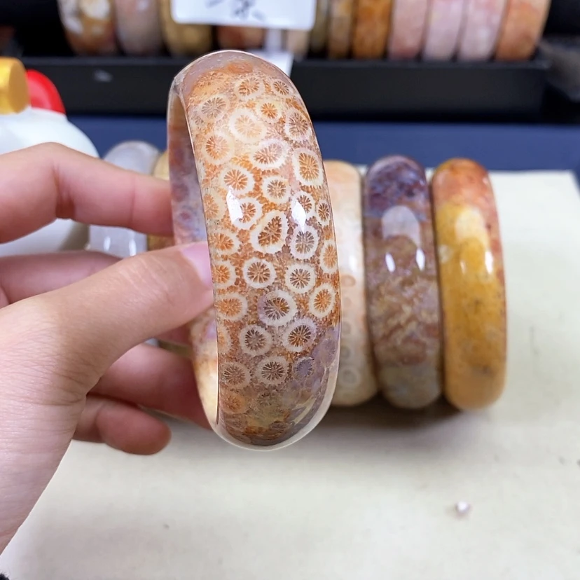 【闪购商品】硅化珊瑚（珊瑚玉）手镯未镶嵌晶*亮