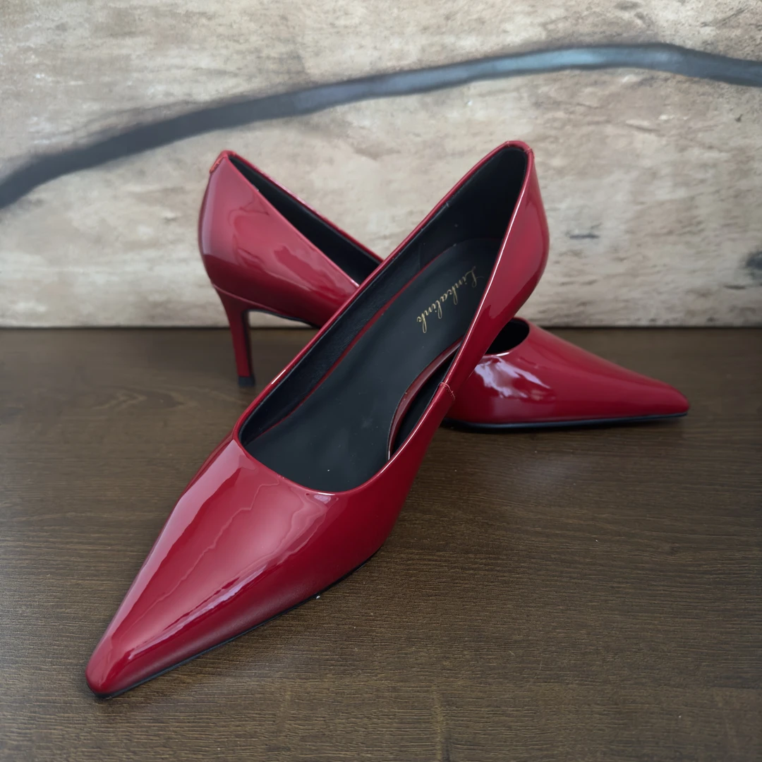 时尚极简尖头气质细跟高跟鞋