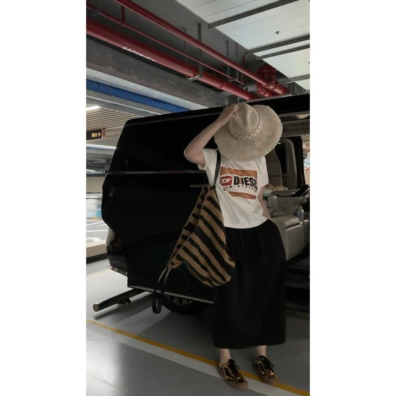 超舒服小版焦糖T恤 J24T121