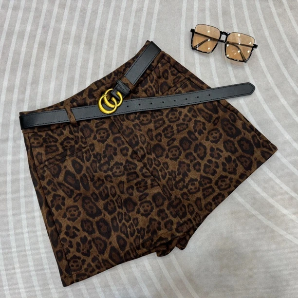 小敏家，2024秋冬新款高腰显瘦辣妹A字阔腿短裤裙