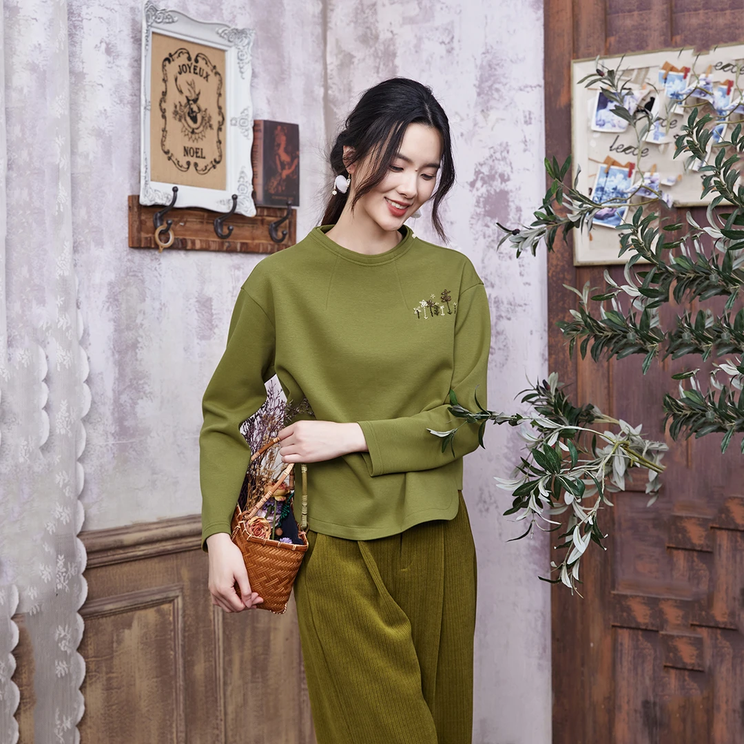 KQWY2布符春秋新款原创设计绣花圆领女士长袖短款卫衣简约宽松