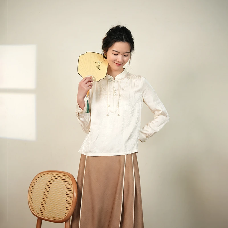 布符2025年春季新款蜜白提花珍珠流苏扣旗袍上衣国风女装MCQPS26