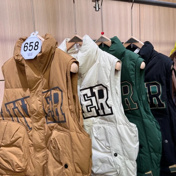 695 696 697 698  朗朗宁90羽绒服潮牌男女同款 YRD-1161 CK