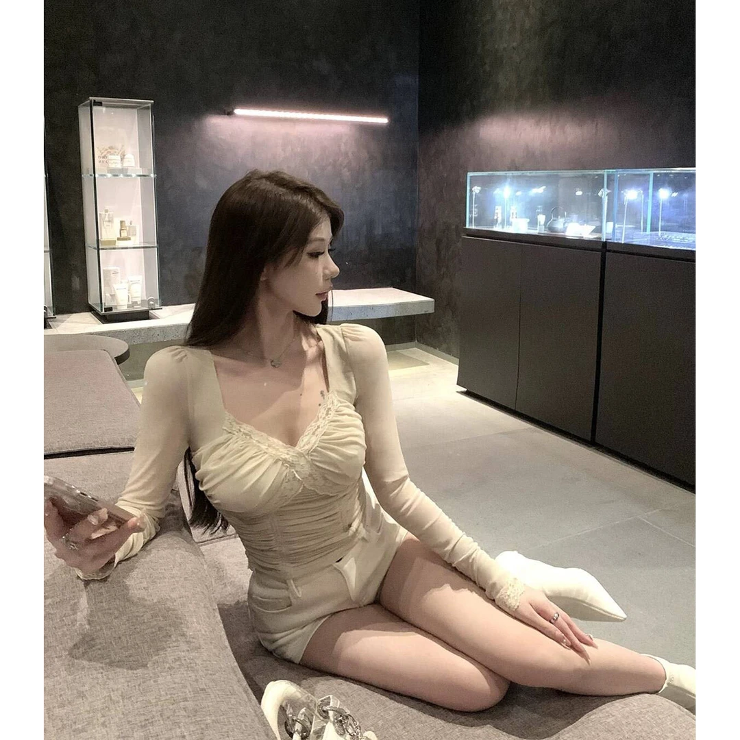 【纯欲甜美气质修身显瘦T恤】带胸垫蕾丝拼接长袖显瘦内搭纯色上衣