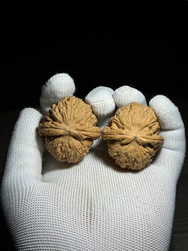 全品凹底闷白 尺寸38.5 文玩核桃【一图一物包邮发货】