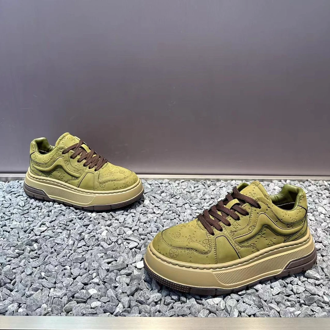 秋冬男士新款时尚百搭轻奢印花小白鞋舒适软底潮流板鞋运动休闲鞋