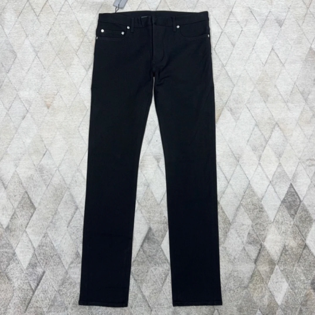 全新未使用 DIOR/迪奥 132161 男款黑色直筒牛仔裤 金属蜜蜂