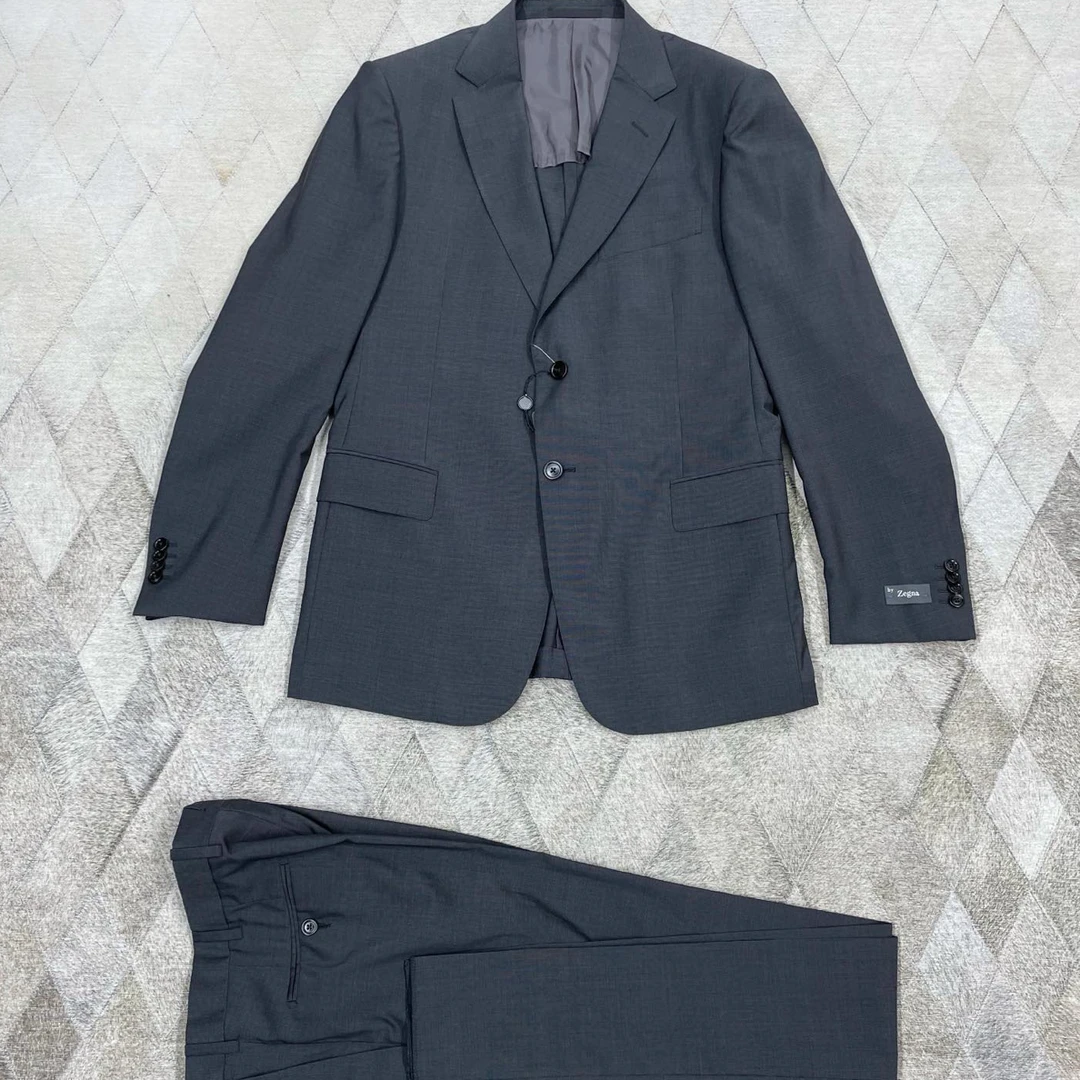 全新未使用 ErmenegildoZegna 130321 灰色羊毛套装西服