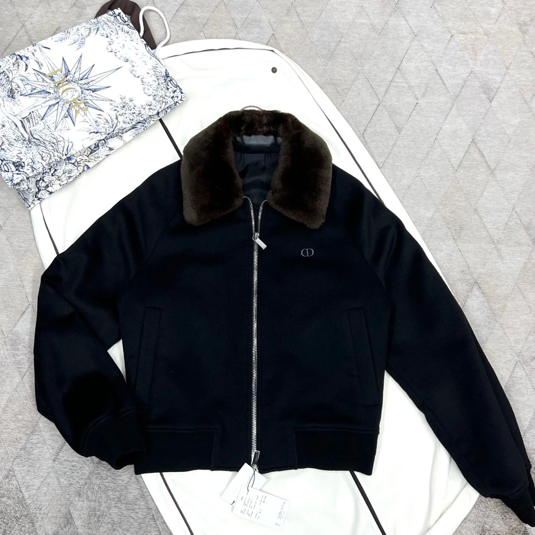 全新未使用 DIOR/迪奥 131089 男款山羊绒飞行员夹克 CD金属