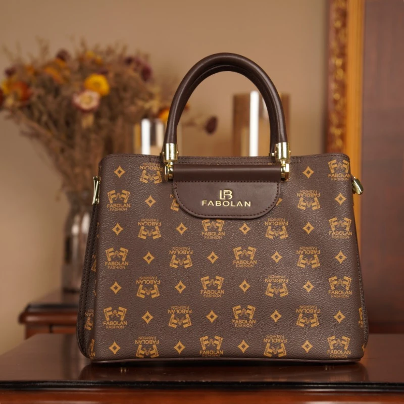 宠粉福利】2024新款时尚百搭潮流高级轻奢斜挎手提包8969