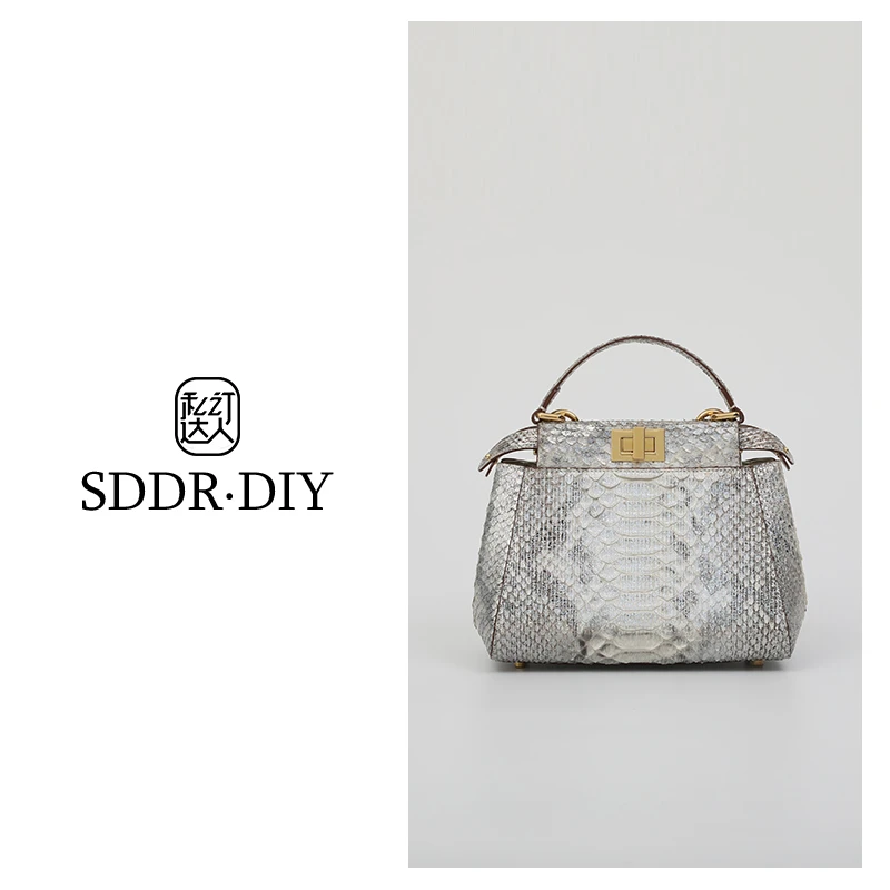 私订达人2025新款女士真皮百搭时尚蛇皮经典包猫猫包