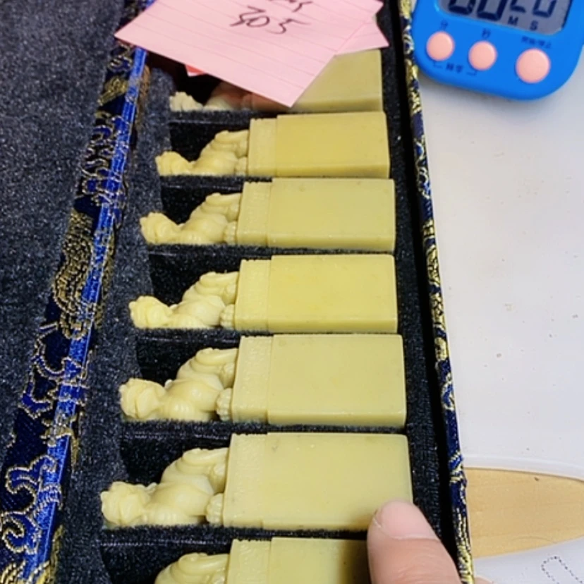 【闪购商品】青田石王**刻